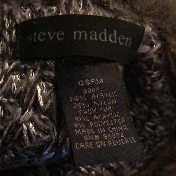 Steve-Madden-Knit Poncho w/Pockets - Picture 2 of 2